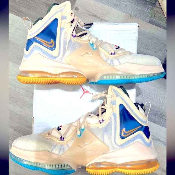 lebron 19 lakers